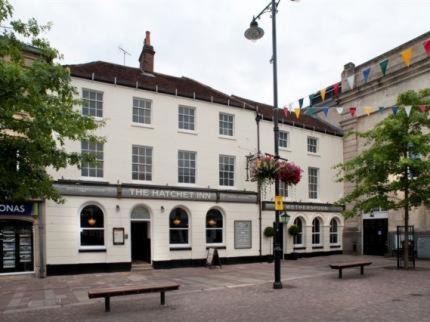 Newbury Hotel | The Hatchet Inn Wetherspoon