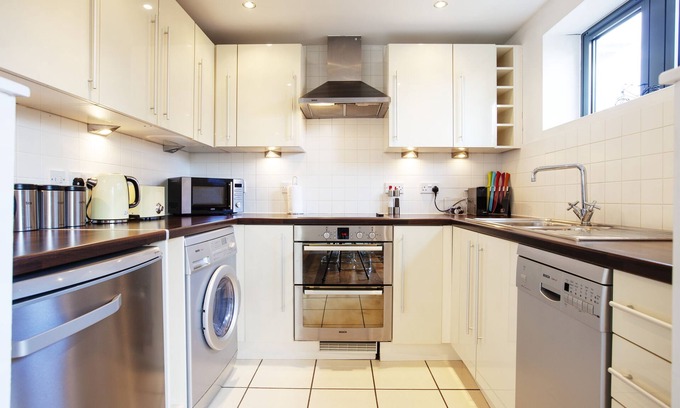 Oxford City Centre Apartment | The Hawking
