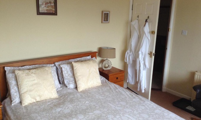 Mey Bed & Breakfast | The Hawthorns B & B