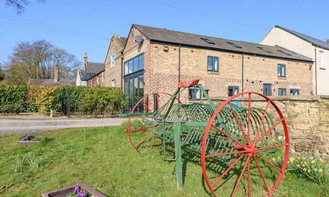 Hetton-le-Hole Cottage | THE HAY BARN, pet friendly, with open fire in Murton, County Durham