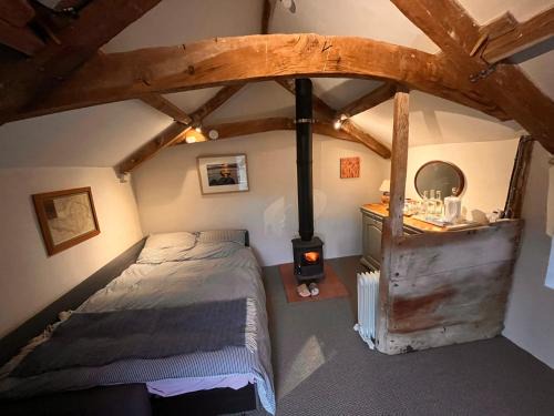 Long Barn House | The Hay Loft - private bathroom in separate building 10 metres away