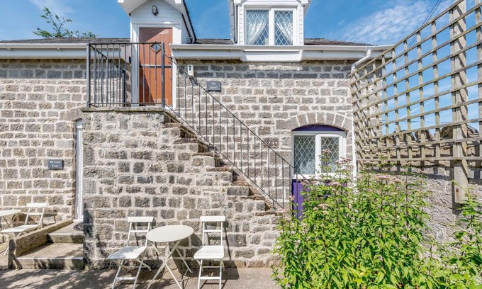 St. Florence House | The Hayloft