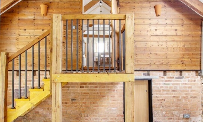 Littlebredy House | The Hayloft, Washing Pool Barns - suite for two