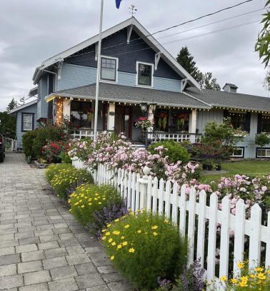 Chilliwack Proper Village West Bed & Breakfast | The Hazelhouse