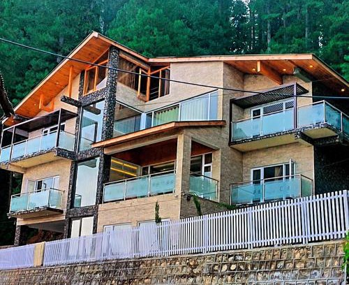 Nathia Gali House | The Heights Hotel Nathiagali