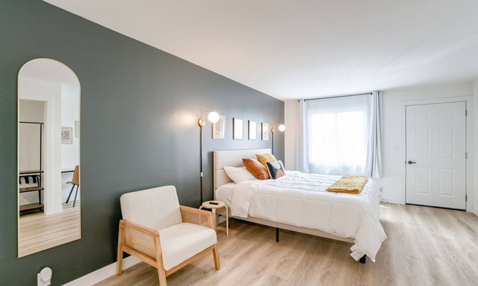 Lincoln Hotel | The Herbie