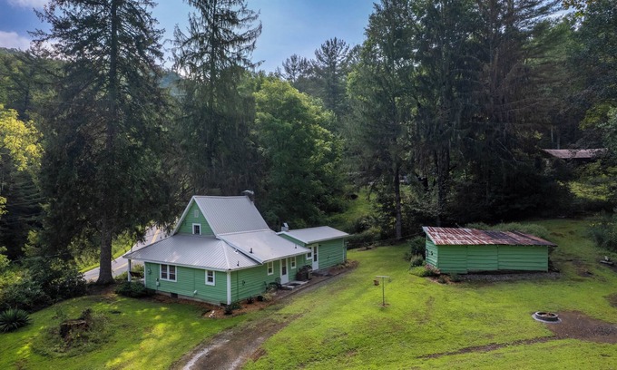 Sylva House | The Heritage House (Main + Guest)