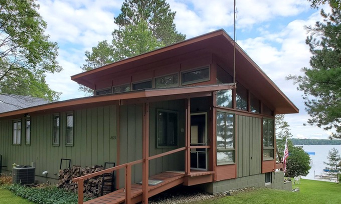 Lewiston House | The Heritage House on the Northern shore of beautiful West Twin.