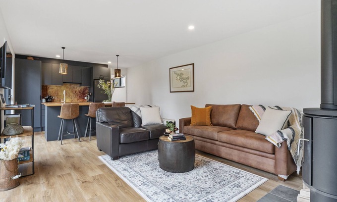 Lunawanna House | The Hide On Cloudy - 2 Bedrooms Private Retreat on Bruny Island