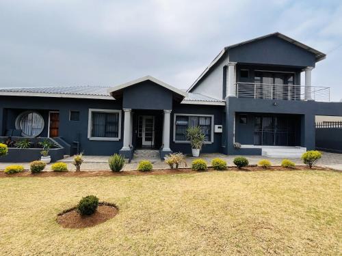 Greater Johannesburg Metropolitan Area House | The Hide on kilburn