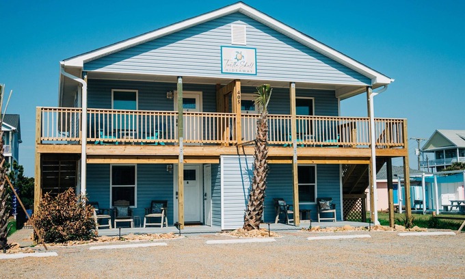 Surf City Apartment | The Hideaway B- Beach - Dog Friendly - Playground - Bikes - Fenced in Yard