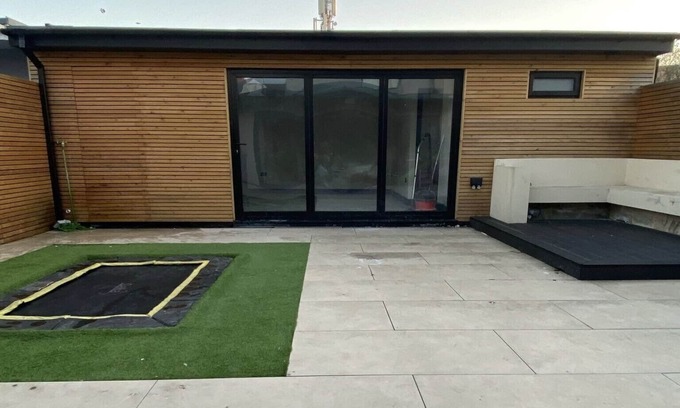Caerau Apartment | The Hideaway