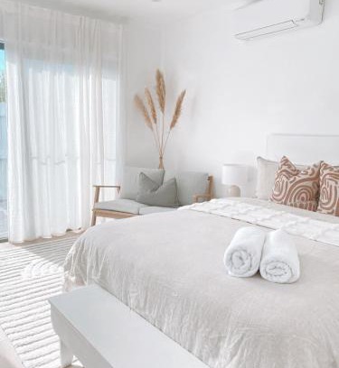 Warrnambool House | The Hideaway - Guest House