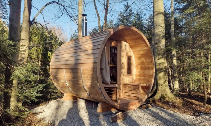Bluewater Cottage | the Hideaway - King Bed! *Wood Fired Sauna* - Private Lake Access