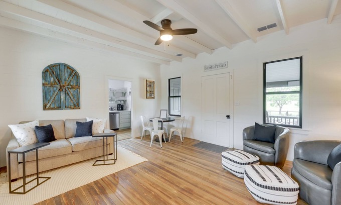 Schulenburg House | 'The Hideaway' Secluded & Spacious Schulenburg Gem