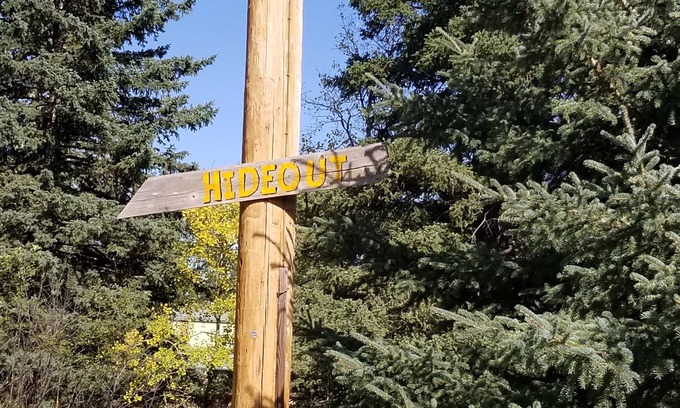 Deadwood Apartment | The Hideout at Mad Peak Lodging, sleeps up to four