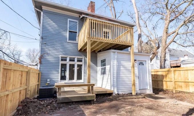Crescent Hill House | The Hill & Holler House