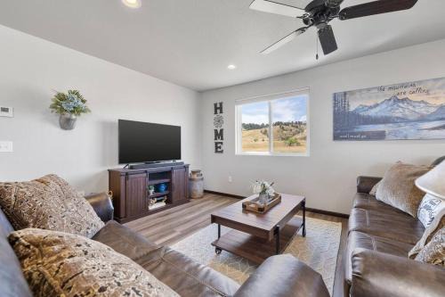 Rapid City House | The Hills Hideaway