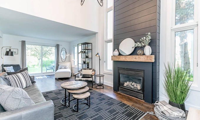 The Blue Mountains Condo | The Hip Hideaway - Walk to Blue/Outdoor Pool