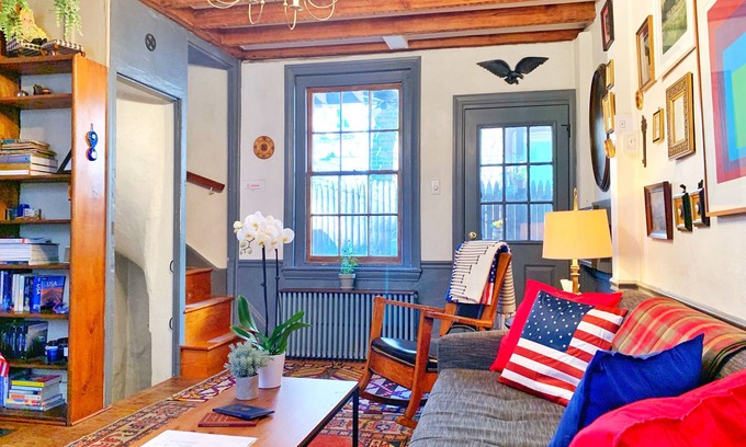 Gayborhood House | The Historic & Walkable Philadelphia Washington Square West 2 bed/2 bath Home