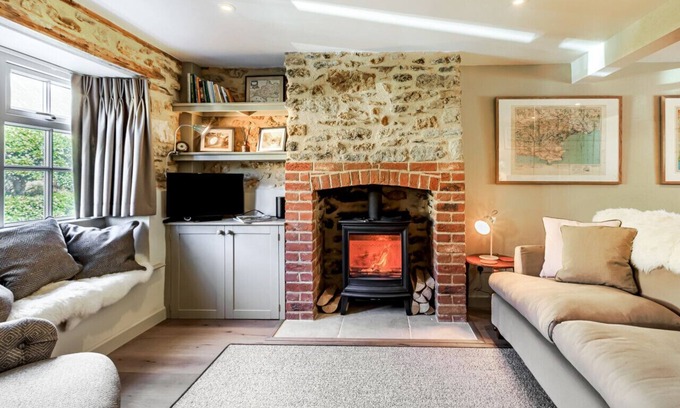 Bridport House | The Hive - Burton Bradstock