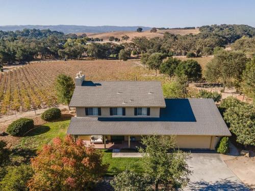Templeton House | The Hive Vista at Castoro Cellars