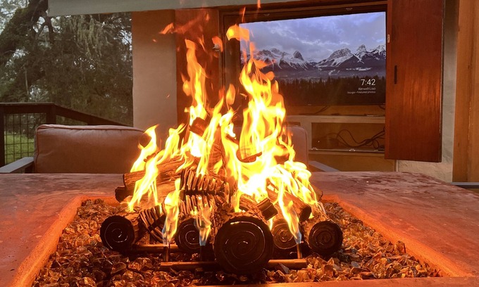 Benbow House | The Hobbit House: Avenue of The Giants Adventure! Hot Tub/Fire Pit/ 5BDR/King