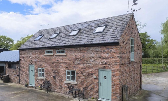 Goostrey House | The Hoglets 2