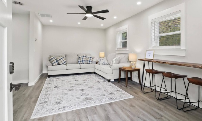 Big Stone Gap Apartment | The Holton #2 Brand New apartment near Lonesome Pine Hospitaln