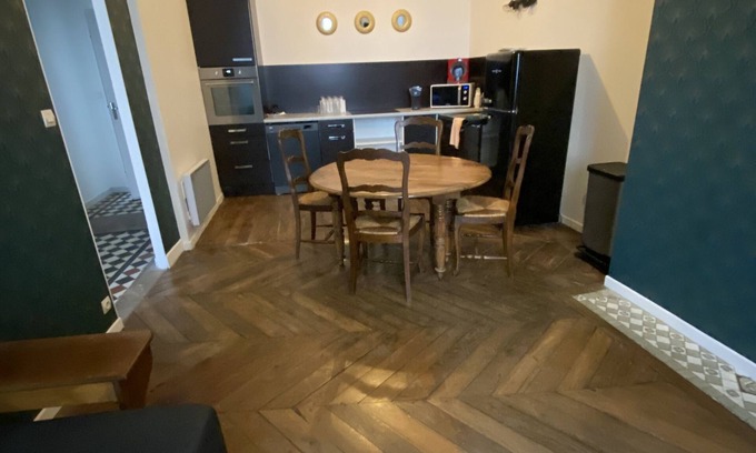 Avallon Apartment | The Holy Father