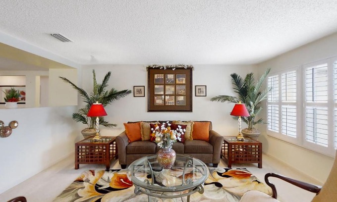 Westside House | The Home on Tyson Lake Drive