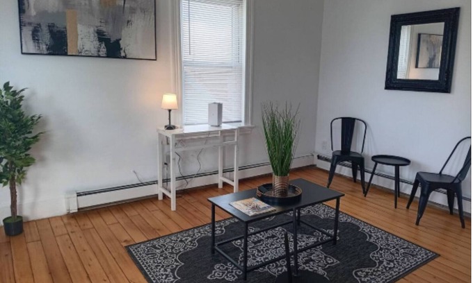 West End Apartment | The Homestay at the West End.