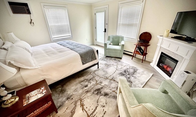 Madison Center Bed & Breakfast | The Homestead