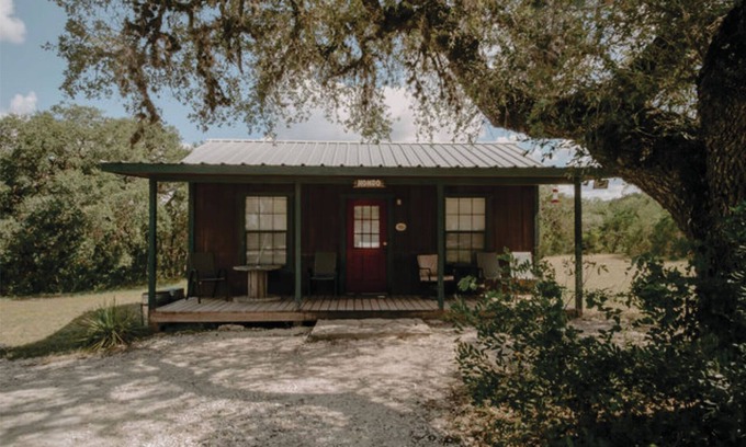 Rio Frio Cabin | The Hondo Cabin @ Whiskey Mountain - 2 BD/1 Bath Great Location!