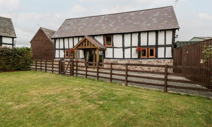 Leominster House | The Hop Kiln