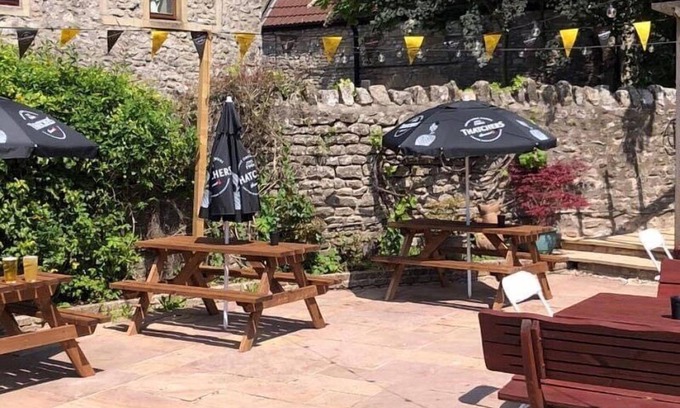 East Horrington Bed & Breakfast | The Horseshoe Inn