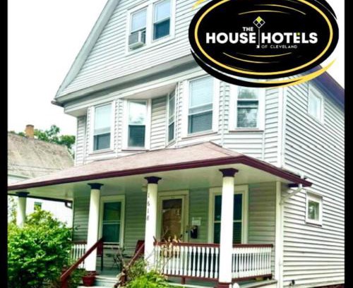 Lakewood Apartment | The House Hotels - Ridgewood Lower