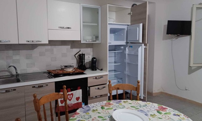 Bova Marina Apartment | The house is located 100m from the sea complete with WiFi TV and air conditioning