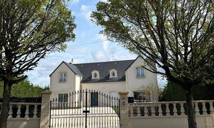 Blois House | The House of Cristina Michael