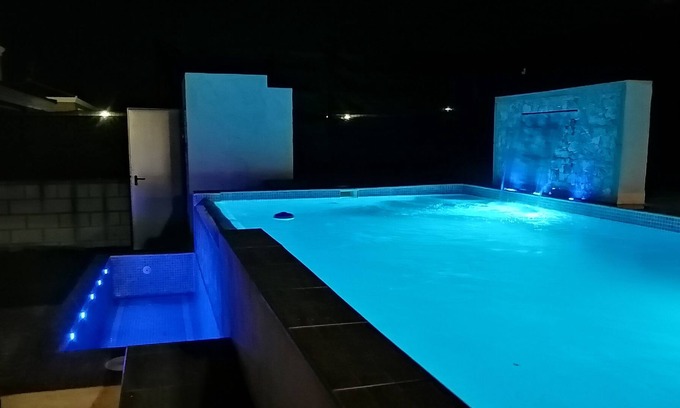Barcience Ski Chalet | The House of Taramona near Puy de Fou