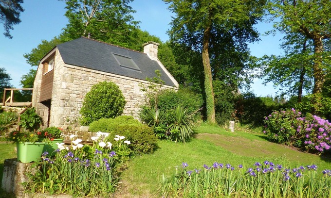 Bieuzy House | The "House of the Horses": modern accommodation in an old farmhouse with character.