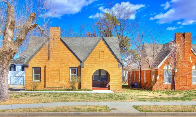 Central Oklahoma City House | The House on Bath / PETS WELCOME / WIFI