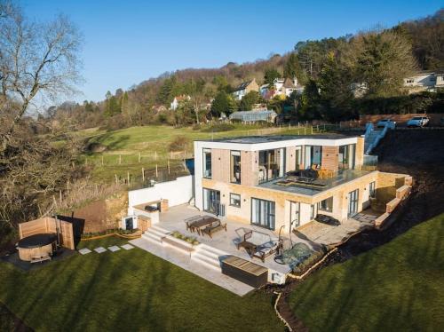 Leckhampton House | The House On The Hill, The Cotswolds