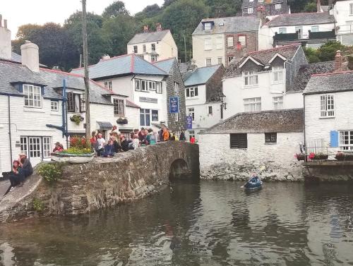 Polperro Bed & Breakfast | The House on the Props