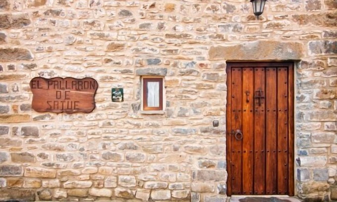 Satue Cottage | The Houses of Satué (PALLARÓN-BORDA-CASAS DEL GOLF) this is El Pallarón