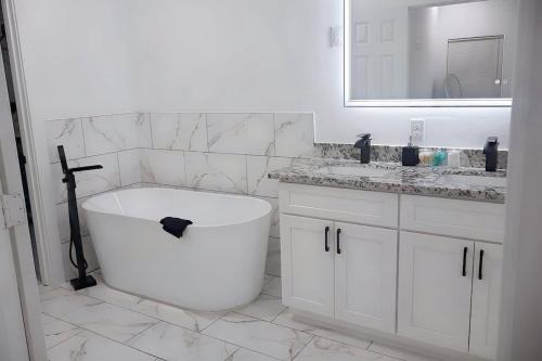 Northside House | The Houston Grand Retreat 20 Mins from Downtown
