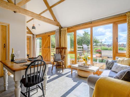 Fenny Compton House | The Hovel