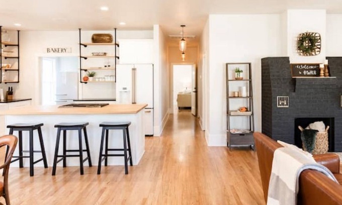 Siloam Springs House | The Hub