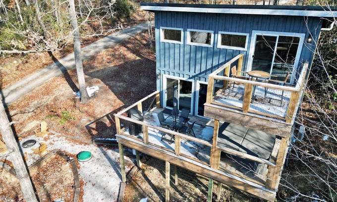 Stanton Cabin | The Hummingbird | Hot Tub | Pet Friendly