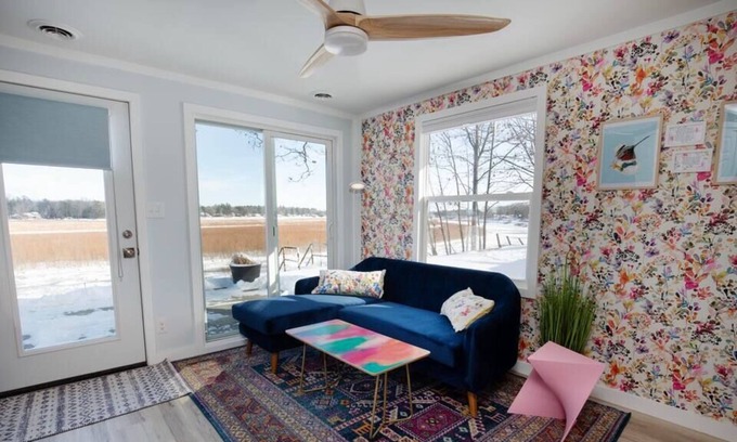 Sanford House | The Hummingbird House: Sunshine